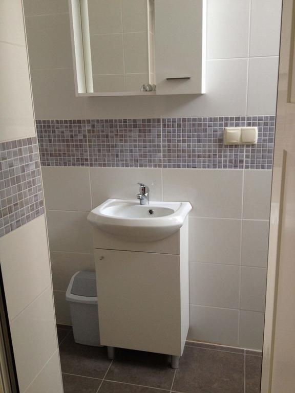 Apartaments Oma & Opa Banjol Екстер'єр фото